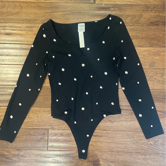 NWT Victoria’s Secret PINK Long Sleeve Bodysuit - Picture 3 of 5